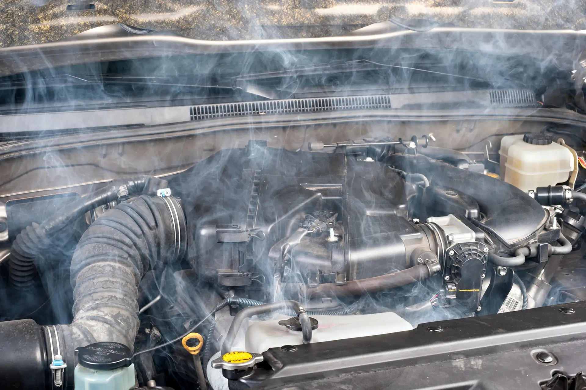 How Do You Tell If an Engine Is Damaged From No Oil? Car engine
