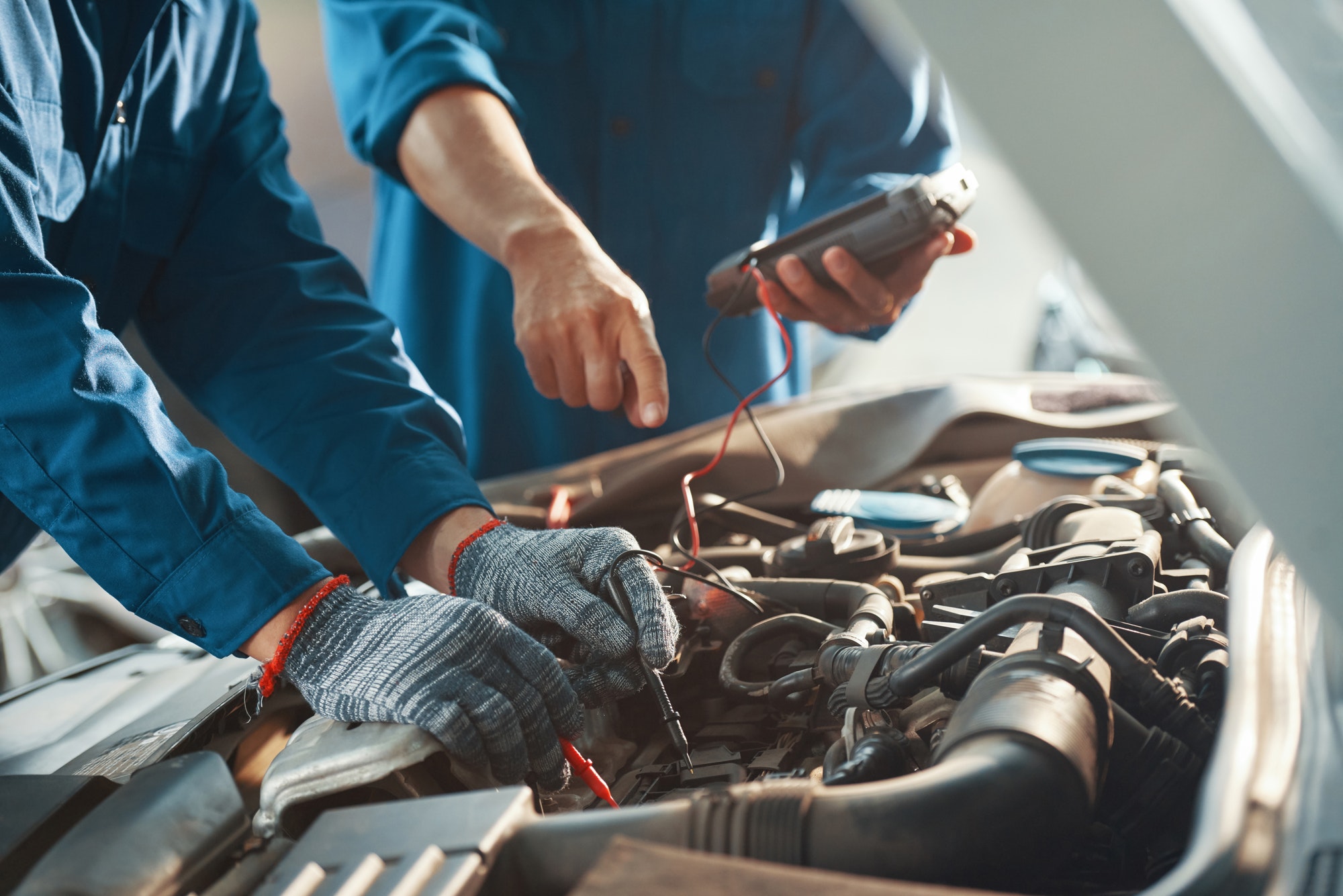 Roadside Battery Replacement Testing car battery