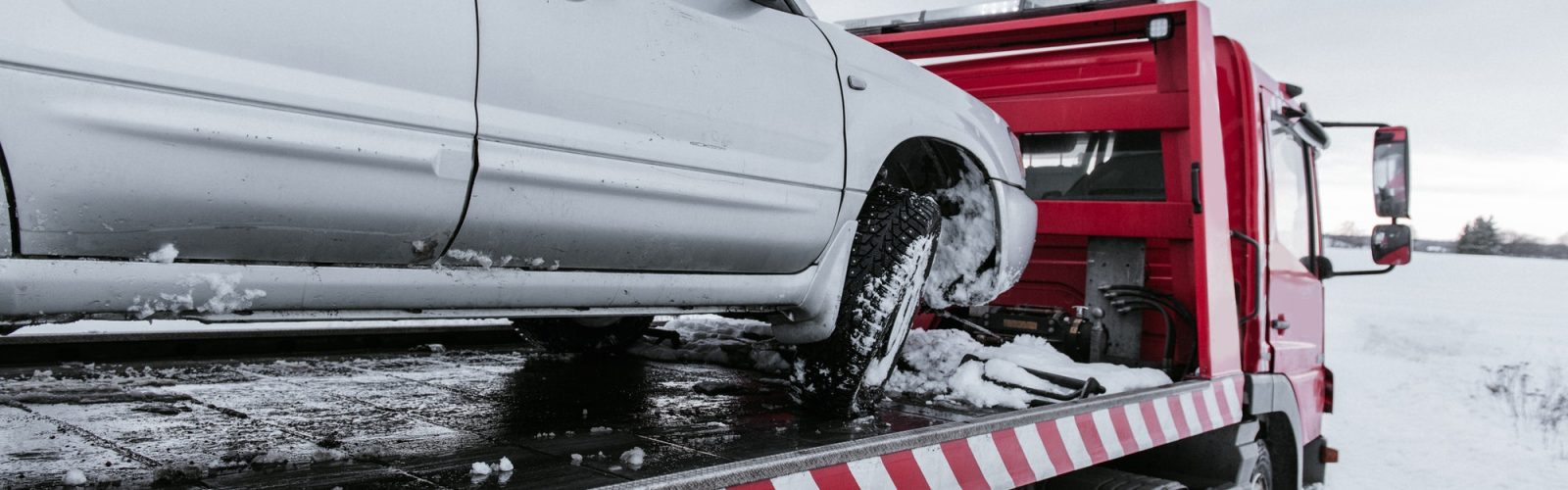 The Advantages of Opting for the Nearest Towing Service for Your Roadside Assistance Needs